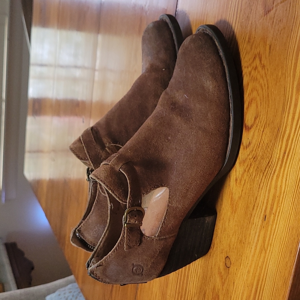 Born Mendocino Booties 9.5